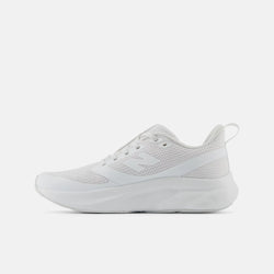 New Balance Fresh Foam 625. Kids. white